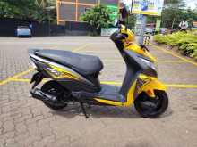 https://riyasewana.com/uploads/honda-dio-191636344292.jpg
