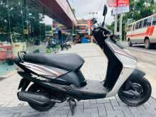 https://riyasewana.com/uploads/honda-dio-1922511144.jpg