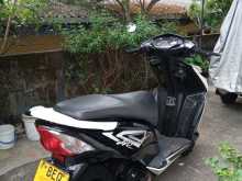 https://riyasewana.com/uploads/honda-dio-198485113463.jpg