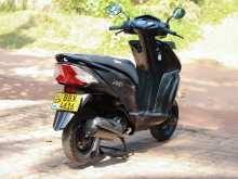 https://riyasewana.com/uploads/honda-dio-201014084763.jpg