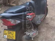 https://riyasewana.com/uploads/honda-dio-20141847422280.jpg