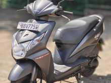 https://riyasewana.com/uploads/honda-dio-201611394722.jpg