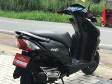 https://riyasewana.com/uploads/honda-dio-201754341856.jpg