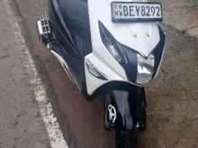 https://riyasewana.com/uploads/honda-dio-202121354663.jpg