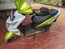 https://riyasewana.com/uploads/honda-dio-202145336932.jpg