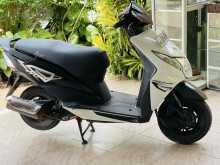 https://riyasewana.com/uploads/honda-dio-2111015122703.jpg
