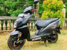 https://riyasewana.com/uploads/honda-dio-211556514372.jpg