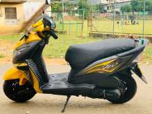 https://riyasewana.com/uploads/honda-dio-211829544933.jpg