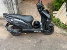 https://riyasewana.com/uploads/honda-dio-212094413502.jpg