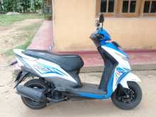 https://riyasewana.com/uploads/honda-dio-215212413812.jpg