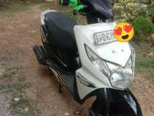 https://riyasewana.com/uploads/honda-dio-21555234822.jpg