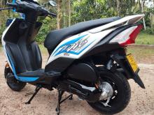 https://riyasewana.com/uploads/honda-dio-21603426975.jpg