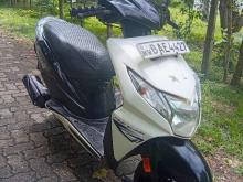https://riyasewana.com/uploads/honda-dio-21606396176.jpg