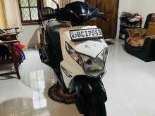 https://riyasewana.com/uploads/honda-dio-217550322332.jpg