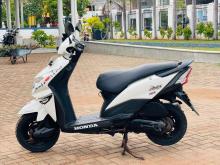 https://riyasewana.com/uploads/honda-dio-22051536195.jpg
