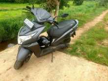 https://riyasewana.com/uploads/honda-dio-221431504563.jpg