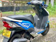 https://riyasewana.com/uploads/honda-dio-2312312113462.jpg
