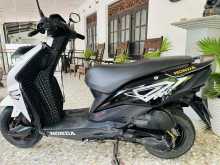 https://riyasewana.com/uploads/honda-dio-2313234422592.jpg