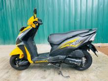 https://riyasewana.com/uploads/honda-dio-231557038683.jpg