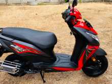 https://riyasewana.com/uploads/honda-dio-2316284813782.jpg