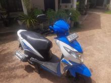 https://riyasewana.com/uploads/honda-dio-232051096816.jpg