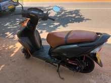 https://riyasewana.com/uploads/honda-dio-239483113213.jpg