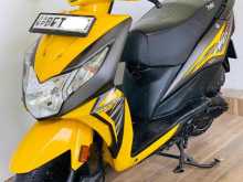 https://riyasewana.com/uploads/honda-dio-2412192922233.jpg