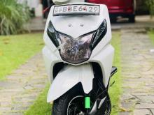 https://riyasewana.com/uploads/honda-dio-2414322724571.jpg