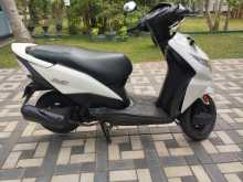 Honda Dio 2013 Motorbike
