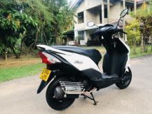 https://riyasewana.com/uploads/honda-dio-258182219425.jpg