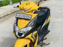 https://riyasewana.com/uploads/honda-dio-26433422193.jpg