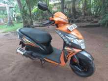 https://riyasewana.com/uploads/honda-dio-2710121722622.jpg