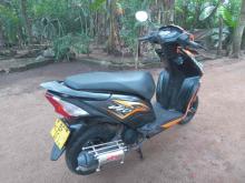 https://riyasewana.com/uploads/honda-dio-2710125024692.jpg