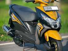 https://riyasewana.com/uploads/honda-dio-2711032422913.jpg