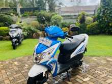 https://riyasewana.com/uploads/honda-dio-2714391513922.jpg