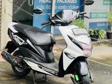 https://riyasewana.com/uploads/honda-dio-2718162822652.jpg