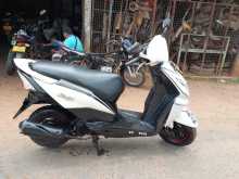 https://riyasewana.com/uploads/honda-dio-2718455822272.jpg
