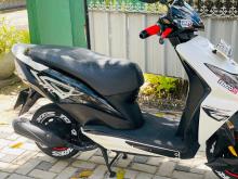 https://riyasewana.com/uploads/honda-dio-279343219305.jpg