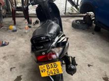 https://riyasewana.com/uploads/honda-dio-281429561310140.jpg