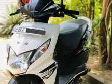 https://riyasewana.com/uploads/honda-dio-281645424933.jpg