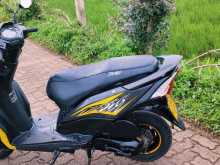 https://riyasewana.com/uploads/honda-dio-282342194553.jpg