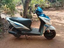 https://riyasewana.com/uploads/honda-dio-2831516313.jpg