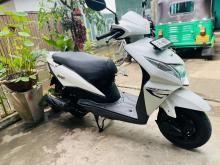 https://riyasewana.com/uploads/honda-dio-287233019974.jpg