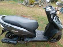 https://riyasewana.com/uploads/honda-dio-291841461922.jpg