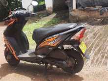 https://riyasewana.com/uploads/honda-dio-2923464552.jpg