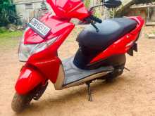 https://riyasewana.com/uploads/honda-dio-29583913133.jpg
