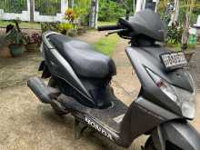 https://riyasewana.com/uploads/honda-dio-301622134533.jpg