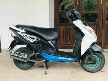 https://riyasewana.com/uploads/honda-dio-3016351122392.jpg