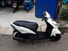 https://riyasewana.com/uploads/honda-dio-30941354373.jpg