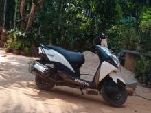 https://riyasewana.com/uploads/honda-dio-3111041219734.jpg